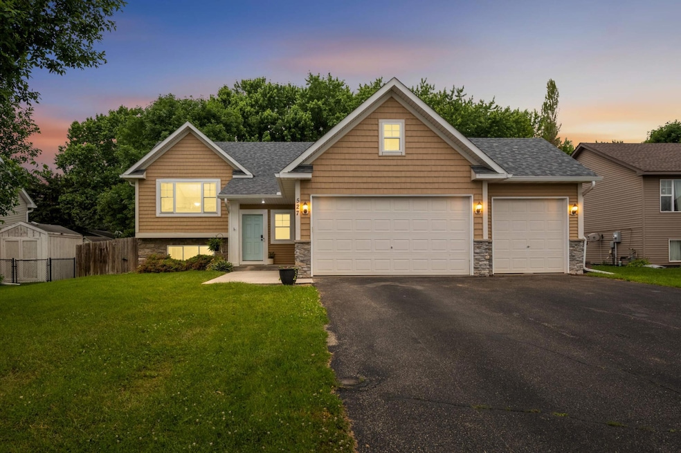 Coming Soon $410,000