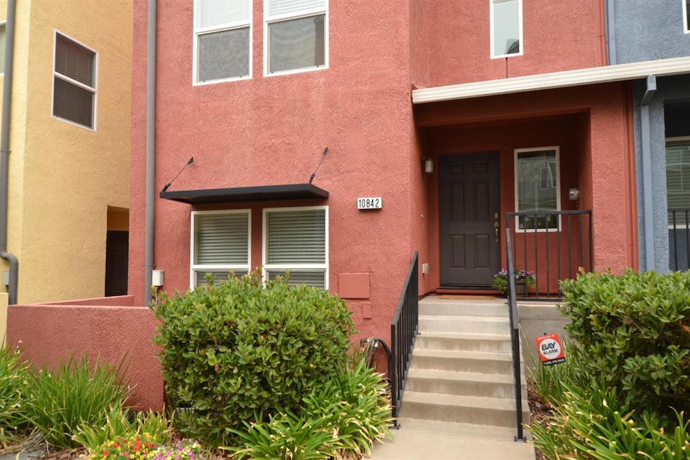 10842 Nederland Way, Rancho Cordova, CA 95670 - photo 1