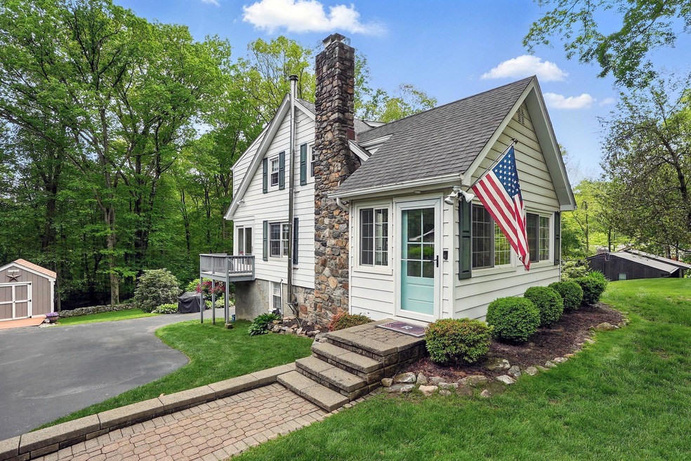 Sold $733,182 • Co-Listing Agent