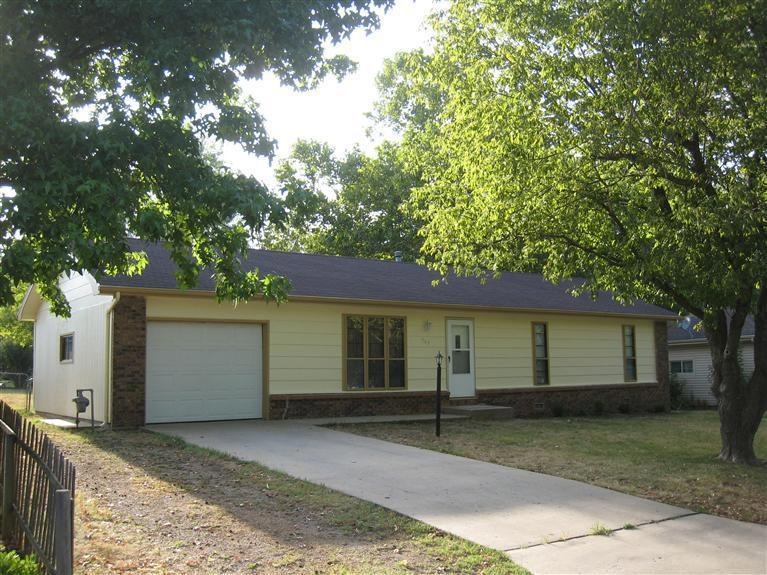 703 Lone Oak Ave, Nixa, MO 65714 - photo 1