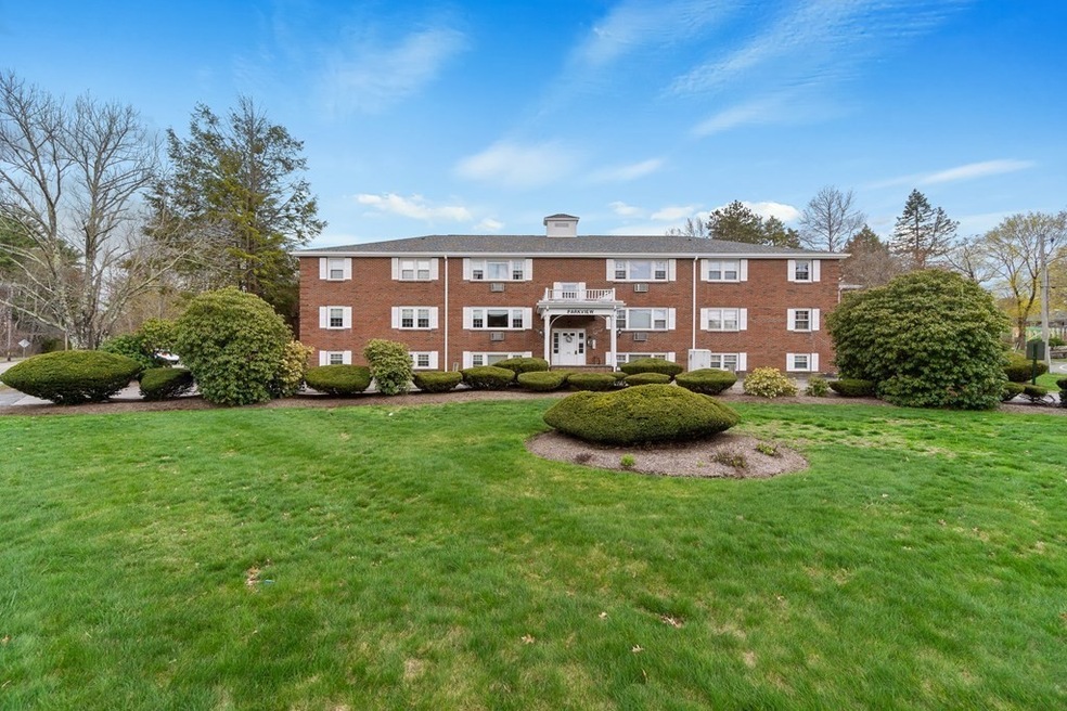 224 School St unit 5, Walpole, MA 02081 - photo 1