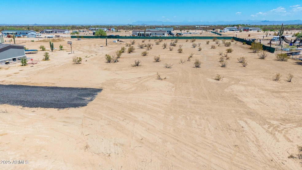 - E Day Spring Ln unit 20614010V, Florence, AZ 85132 - photo 1