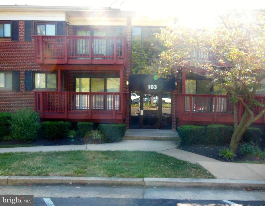 103 Skyhill Rd unit 1, Alexandria, VA 22314 - photo 1