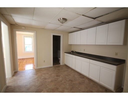 28 Lucretia Ave, Chicopee, MA 01013 - photo 1