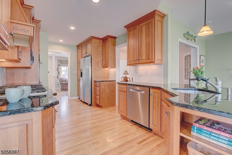 7 Clement Rd, New Providence, NJ 07974 - photo 1