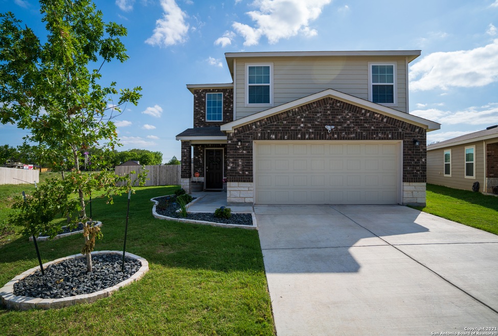 12058 Canyon Rock Ln, San Antonio, TX 78254 - photo 1