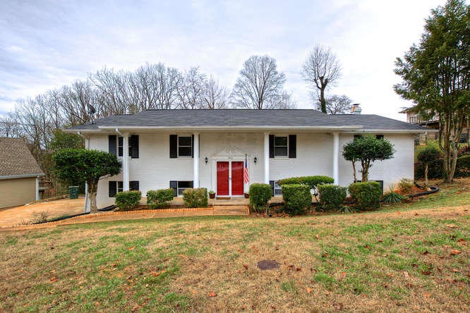 912 Sherry Cir, Hixson, TN 37343 - photo 1