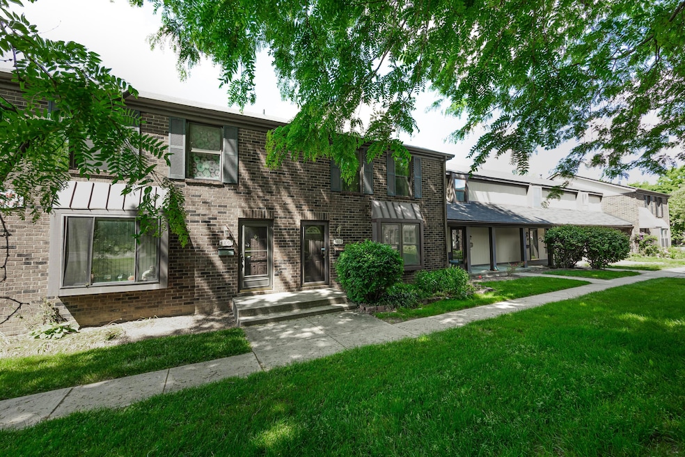 5803 Hollridg circle 003