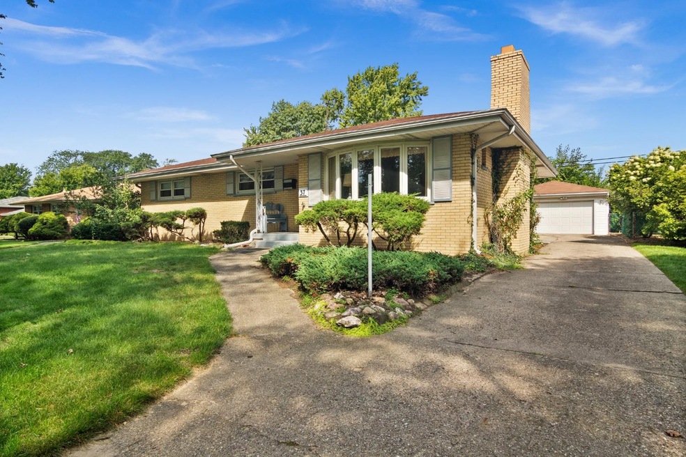 Sold $250,000 • Co-Listing Agent