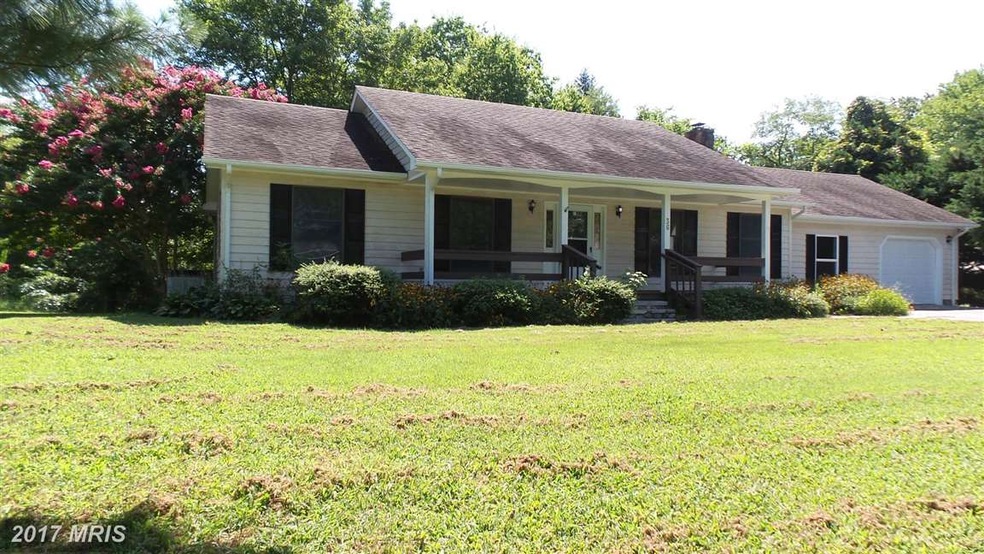 36 Lake Shore Dr, Colonial Beach, VA 22443 - photo 1