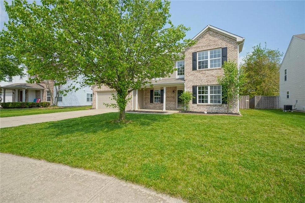 13007 Quarterback Ln, Fishers, IN 46037 - photo 1