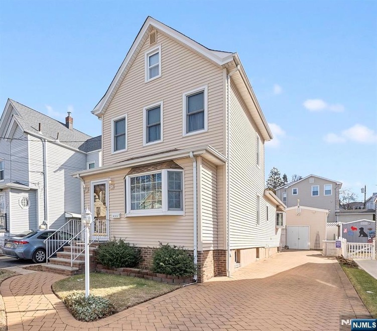 433 Union St, Carlstadt, NJ 07072 - photo 1