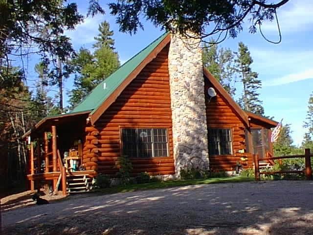 CUSTOM LOG HOME