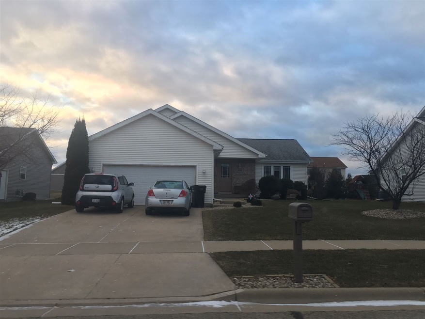 850 Ashworth Dr, Oregon, WI 53575 - photo 1