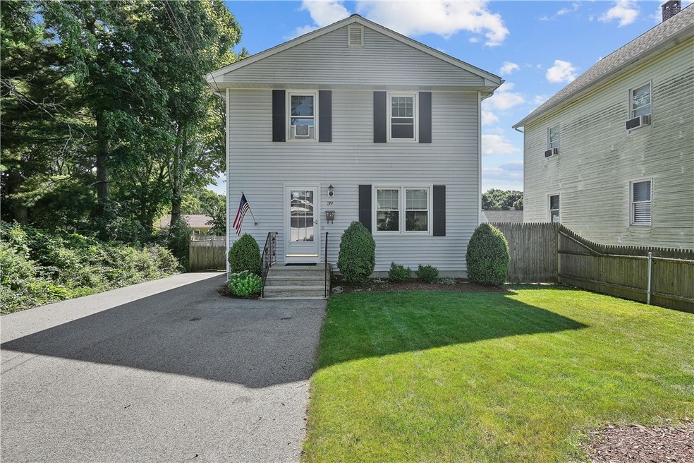 39 Wendell St, Riverside, RI 02915 - photo 1