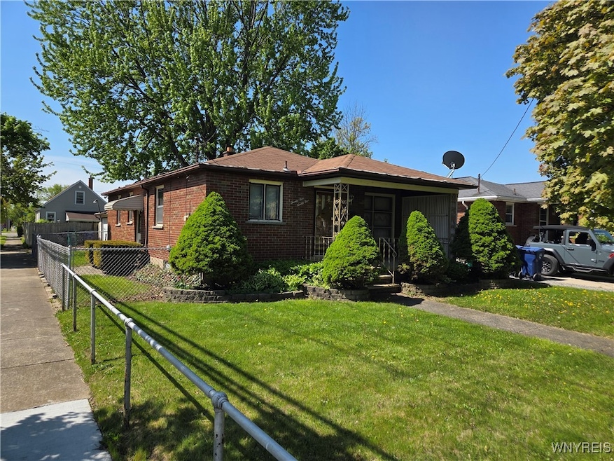 2595 Jerauld Ave, Niagara Falls, NY 14305 - photo 1