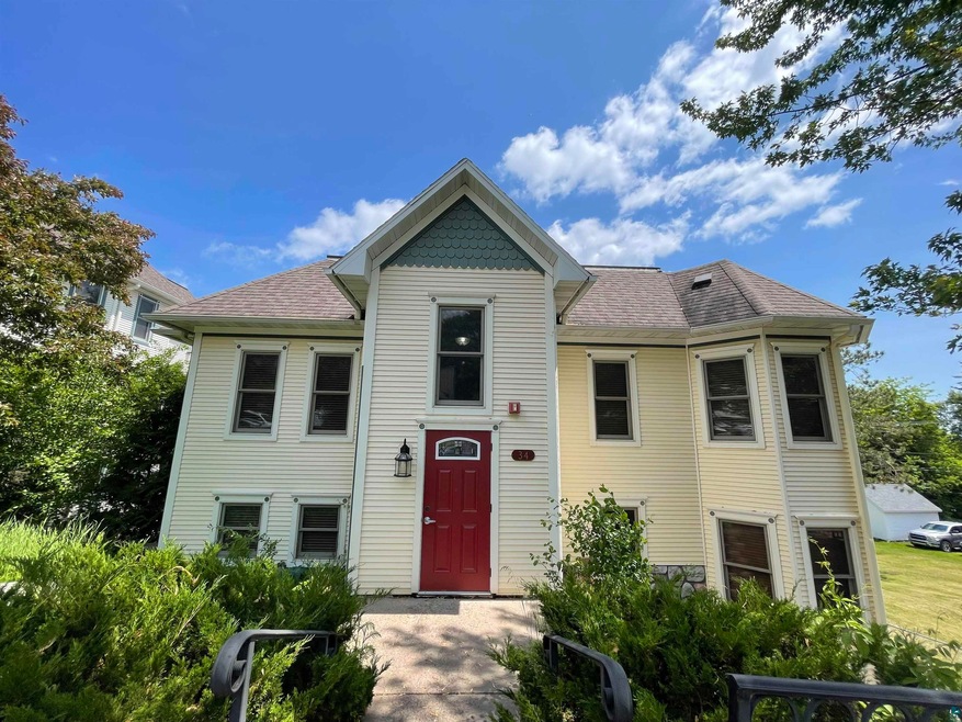 Beautiful traditional structure, redone in 2005