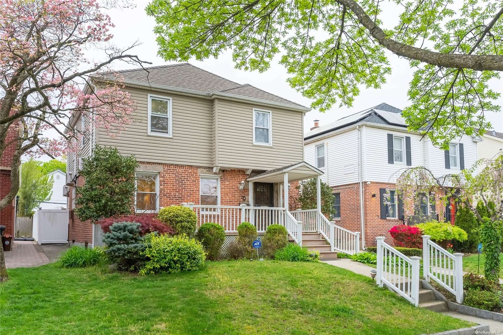 73-12 196th St, Flushing, NY 11366 - photo 1