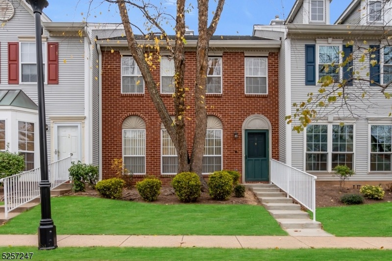 9 De Leone Cir, Franklin Park, NJ 08823 - photo 1