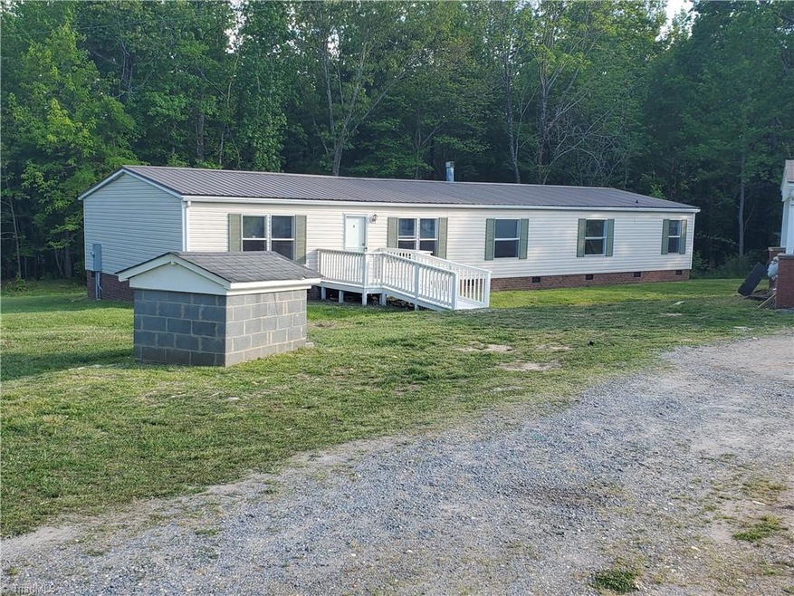 3746 Whitaker Rd, Asheboro, NC 27205 - photo 1