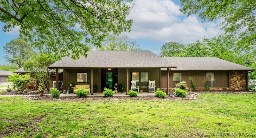 1908 College Park Rd, Claremore, OK 74017 - photo 1