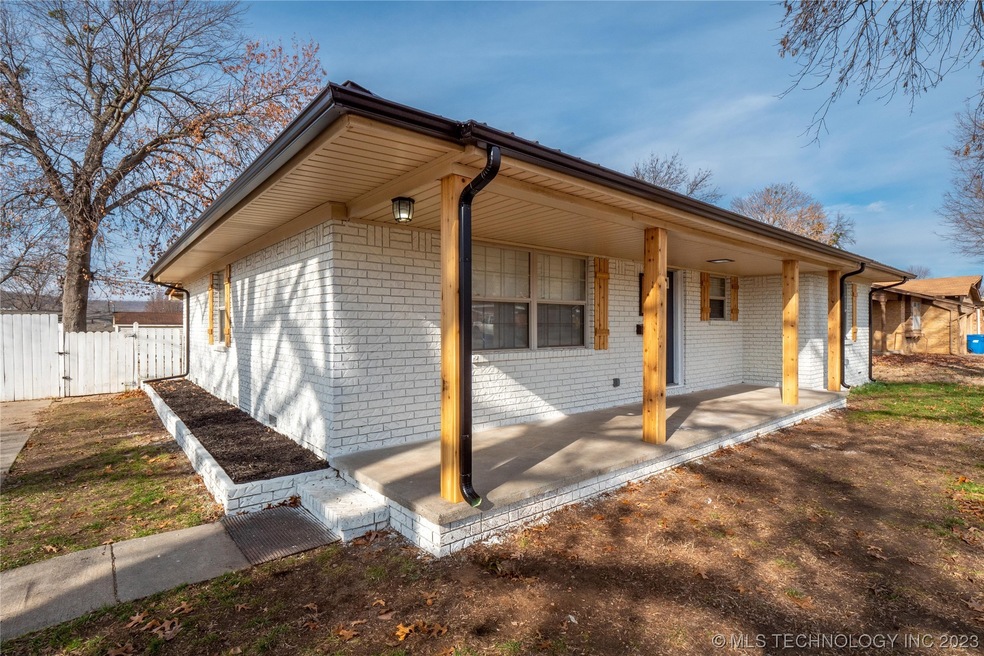 1519 Red Bud Ln, McAlester, OK 74501 - photo 1