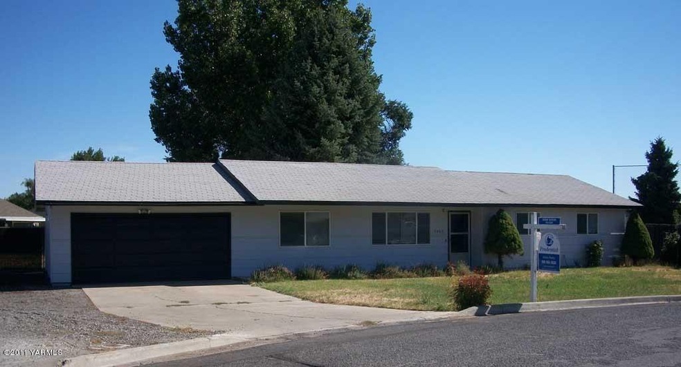 1005 Westbrook Place