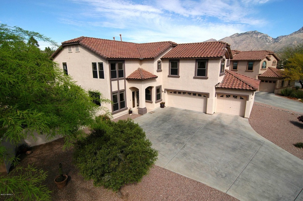 Welcome to 4747 N Tomnitz Place!
