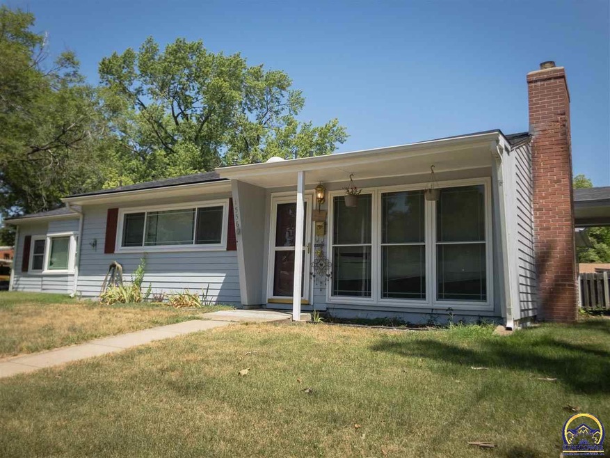 1556 SW 23rd Park, Topeka, KS 66611 - photo 1