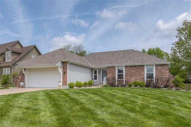 316 SW Seaside Sparrow St, Lees Summit, MO 64082 - photo 1