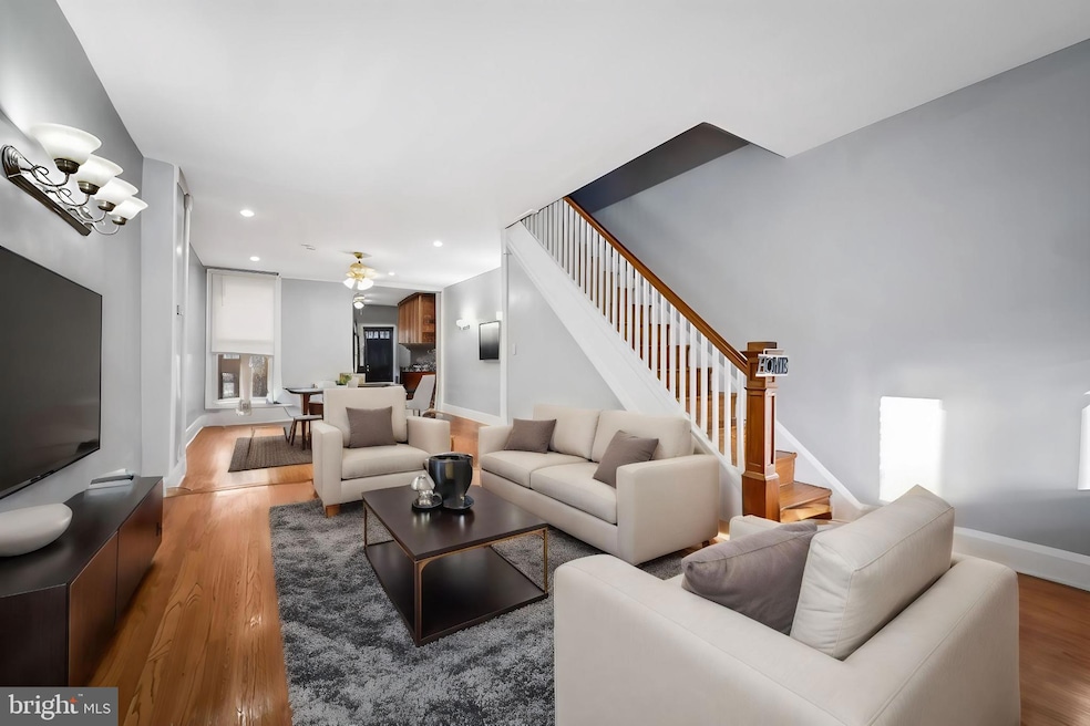 3710 Woodridge Rd, Baltimore, MD 21229 - photo 1