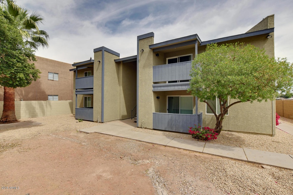 1916-North-32nd-Street-201-and-204-36