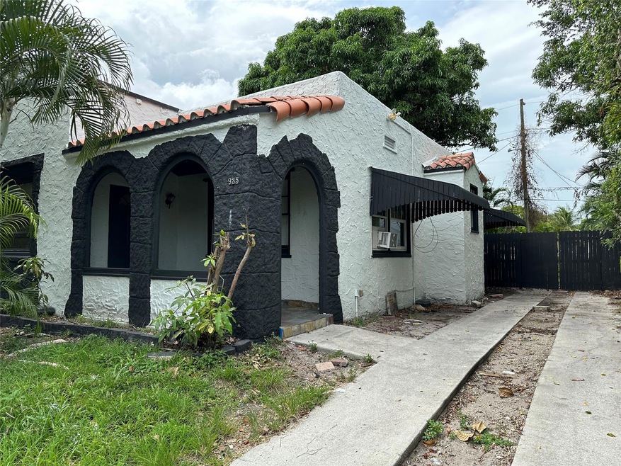 935 38th St, West Palm Beach, FL 33407 - photo 1