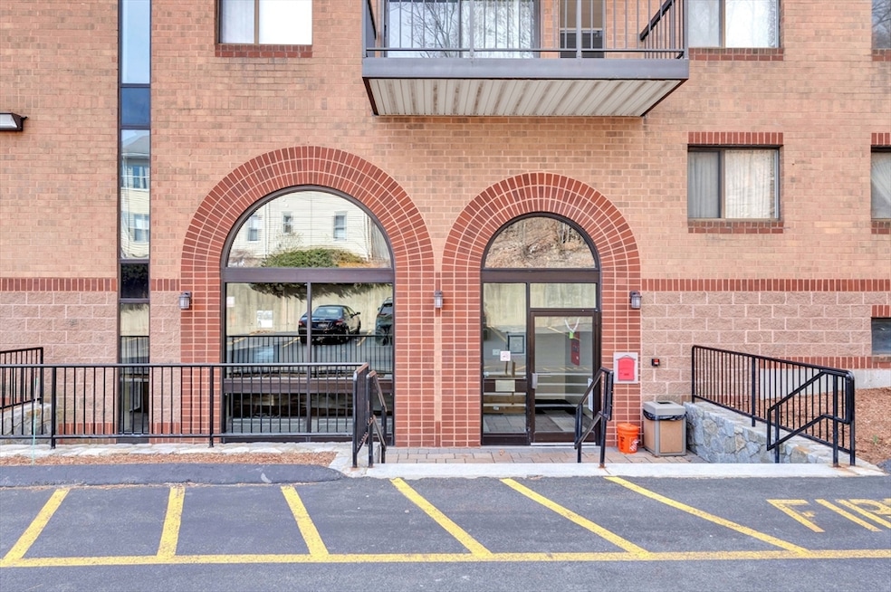 Sold $600,000 • Co-Listing Agent