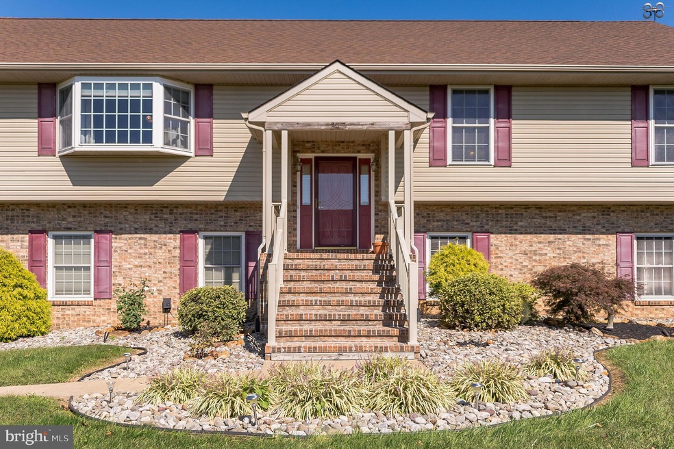 247 Cocoa Cay Ln, Bear, DE 19701 - photo 1