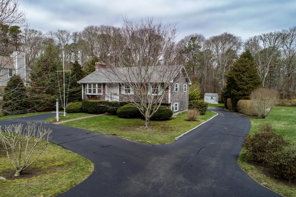 33 Centerboard Ln, South Yarmouth, MA 02664 - photo 1