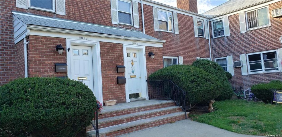 255-15 75th Ave unit 2nd fl, Glen Oaks, NY 11004 - photo 1