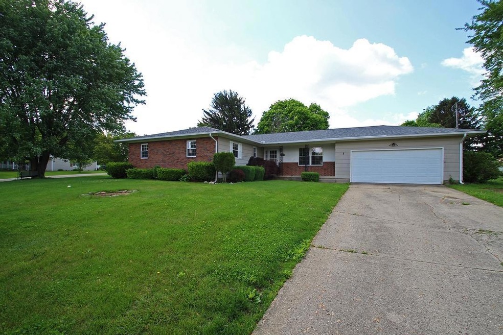 135 Marshall Rd, Circleville, OH 43113 - photo 1