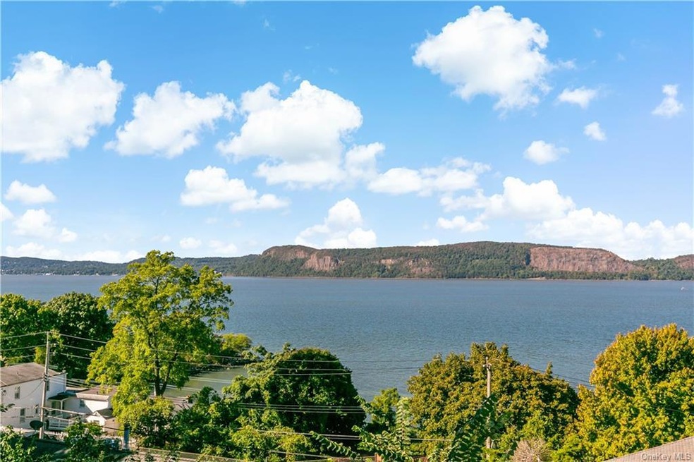 Welcome to Hudson Point with amazing Hudson River 