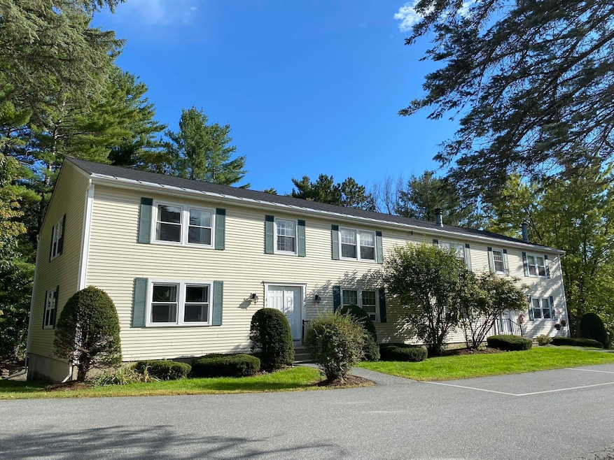204 Mechanic St unit 7, Lebanon, NH 03766 - photo 1