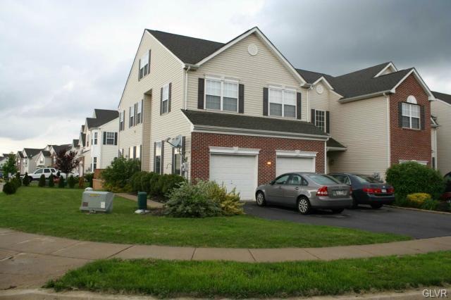 5243 Spring Ridge Dr E, Macungie, PA 18062 - photo 1