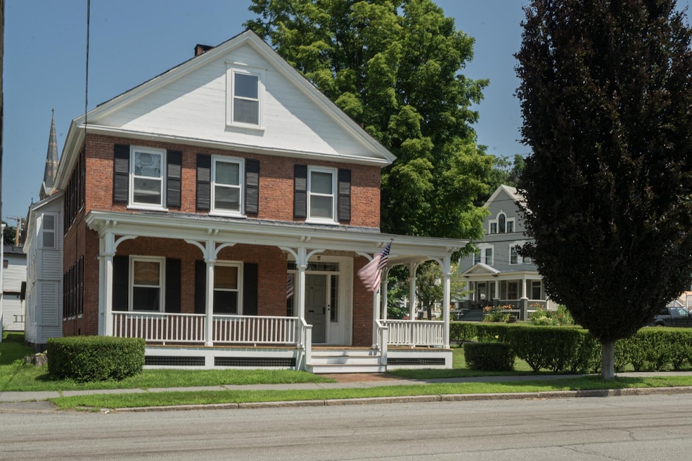 29 School St, Bellows Falls, VT 05101 - photo 1