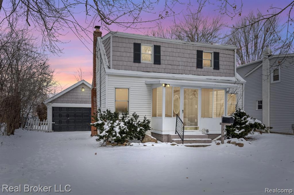 716 W 2nd St, Davison, MI 48423 - photo 1