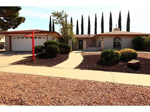 11116 Bill Hill Dr, El Paso, TX 79936 - photo 1