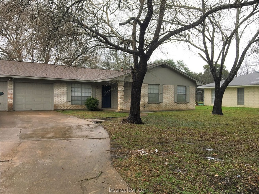 1213 S Ridgefield Cir, College Station, TX 77840 - photo 1