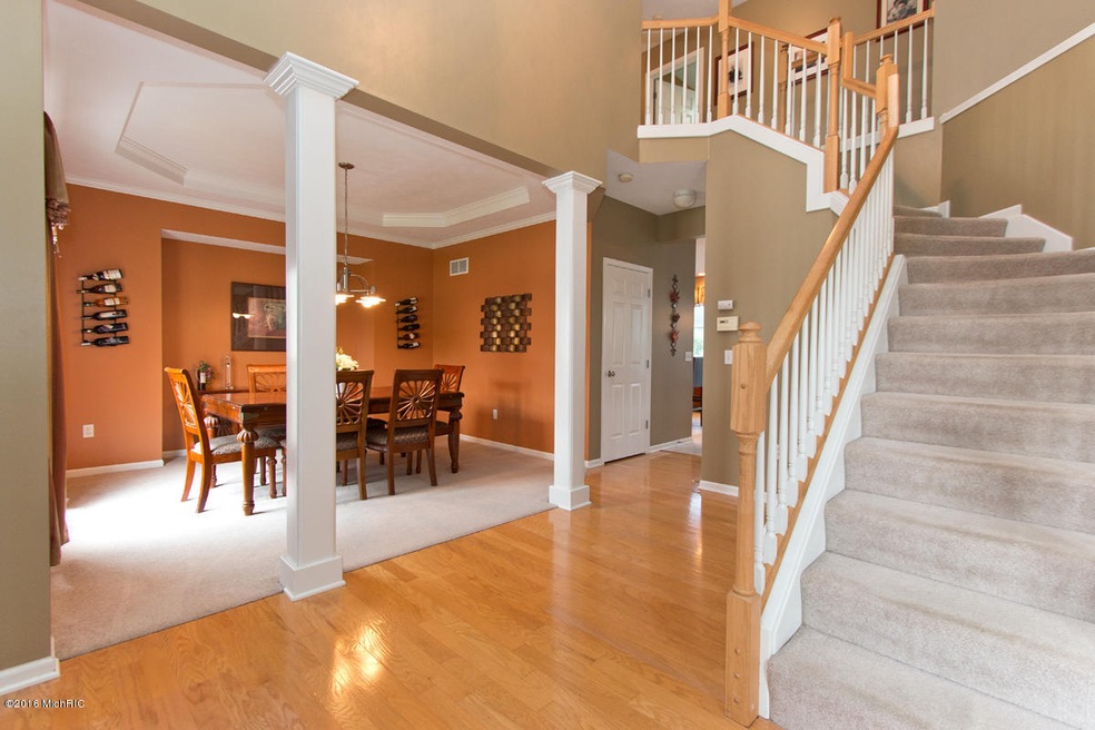 004 foyer - IMG_3830