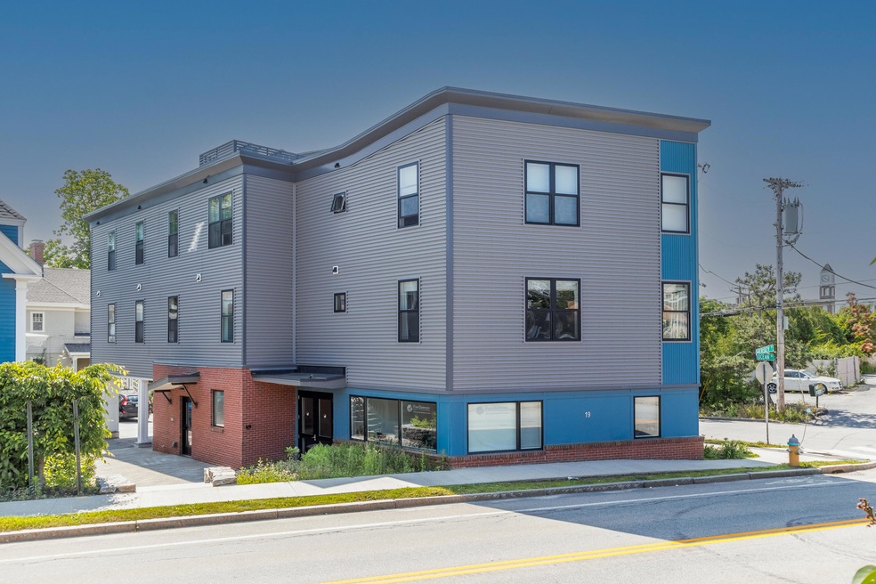 19 Ocean Ave unit 1, Portland, ME 04103 - photo 1