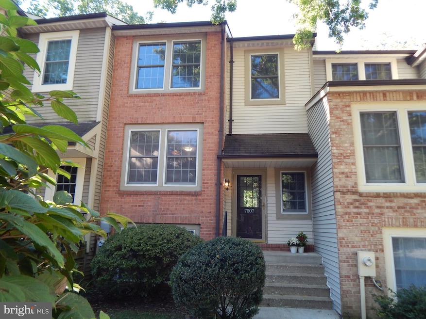 7507 Swan Point Way, Columbia, MD 21045 - photo 1