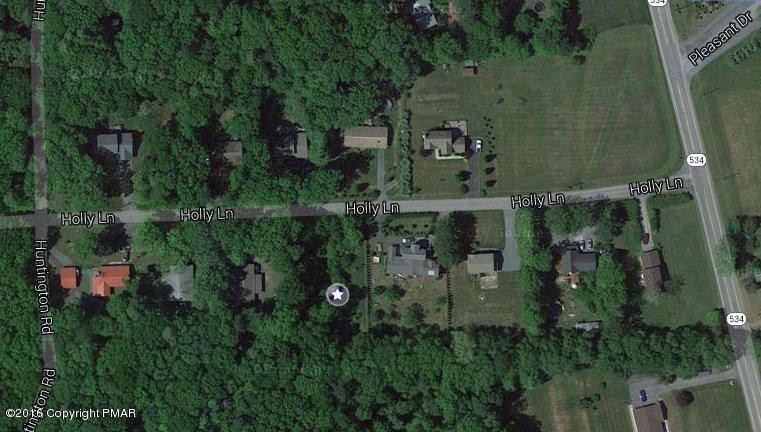 423 Hemlock Ln, Kunkletown, PA 18058 - photo 1