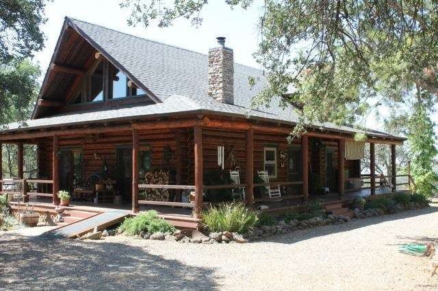 2,300SF log home!